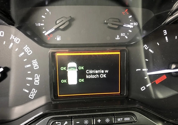 Toyota Proace City Verso cena 58900 przebieg: 167000, rok produkcji 2020 z Łódź małe 562